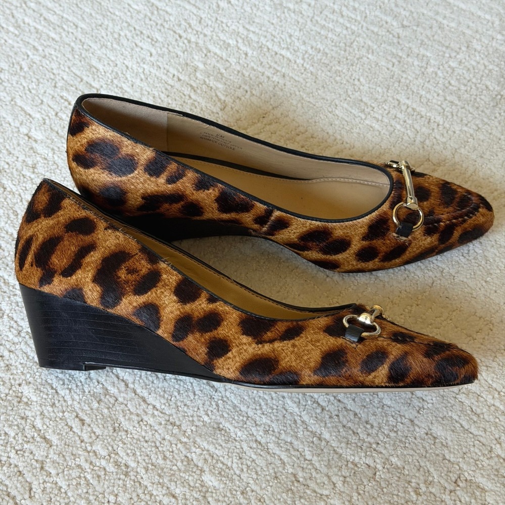 Talbots Leopard Print Pointed Toe Wedges with Gold Hardware - Picture 3 of 14